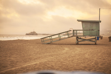Fototapeta na wymiar Lifeguard tower, Santa Monica beach,Los Angeles,California, USA