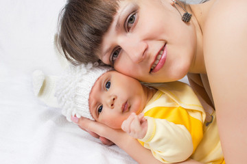 Obraz na płótnie Canvas Mother and baby