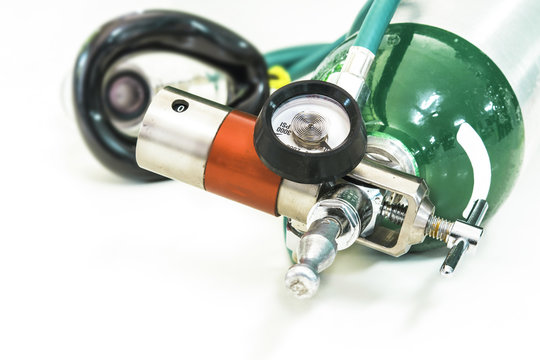 oxygen with mask demand valve