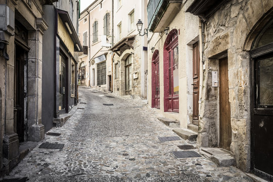 Gasse in Aubenas, Frankreich