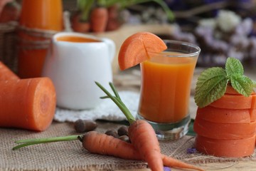 Fresh carrots and carrot juice are delicious.