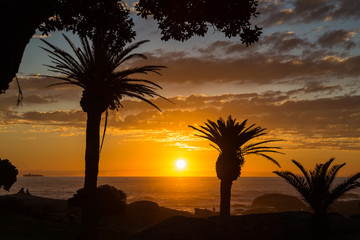 Sonnenuntergang in Camps Bay Sonnenuntergang am Lieblingsstrand von Kapstadt