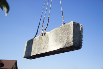 building foundations, reinforcement, concrete, rubble, on hooks