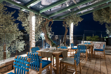 outdoor cafe restaurant