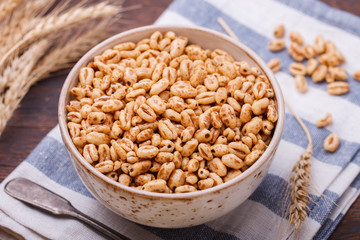 Breakfast is useful.Puffed rice,selective focus.