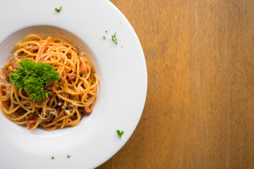 spaghetti pasta with tomato sauce