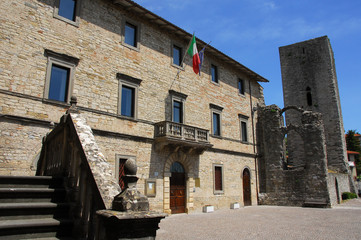 Fototapeta na wymiar Pietralunga city hall and lombard castle in Umbria