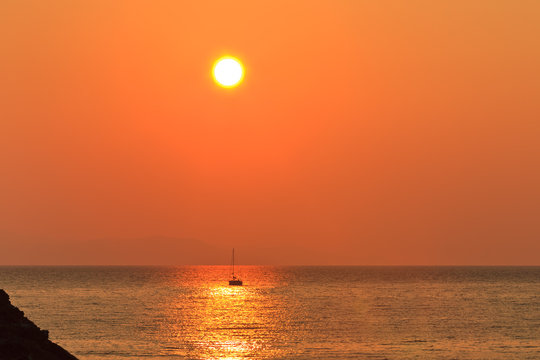 Fototapeta sunrise at sea