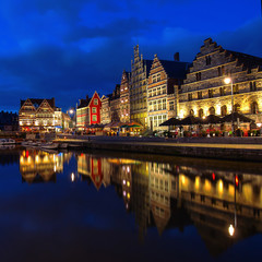 Altstadt von Gent bei Nacht