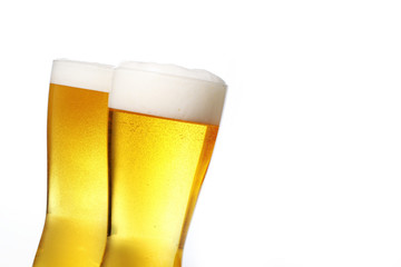 ビール　Pouring beer into glass