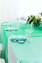 Served table layout