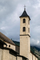 Fototapeta na wymiar Tour cathédrale, de St-Jean-de-Maurienne,