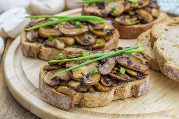 Balsamic mushrooms and green onion bruschetta