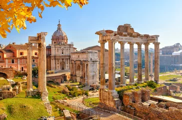 Fototapeten Römische Ruinen in Rom, Forum © sborisov