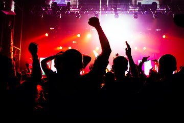 silhouettes of a crowd