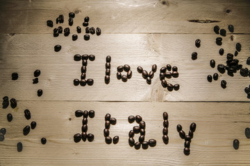 Scritta Italy con chicchi di caffè