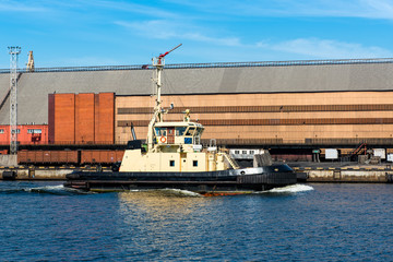 Firefighter ship near coal terminal 