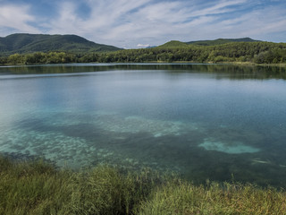 Fototapeta na wymiar Clear waters on Banyoles Lake