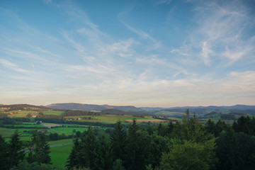 Obraz premium Sonnenuntergang in der Rhön