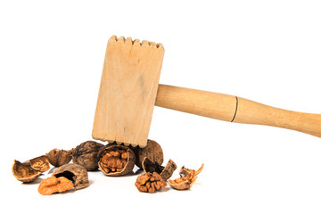 Tools for cleaning of walnuts