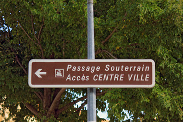 Fototapeta premium Vers le centre ville