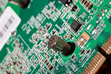 Scheda elettronica e circuiti stampati