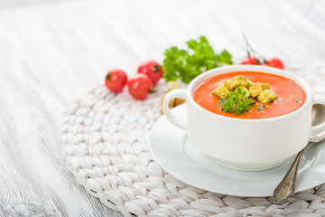 Tomatensuppe mit Croutons