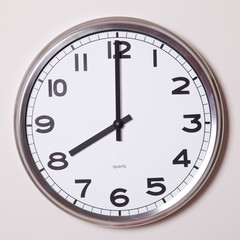 orologio alle otto in punto