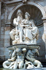 Fototapeta na wymiar Fountain in the Hofburg in Vienna