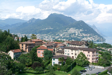 Fototapeta na wymiar Houses at the old village of Certenago over Lugano