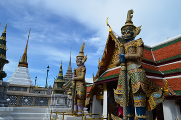 Fototapeta premium Two standing giants