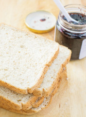 bread with blueberry jam