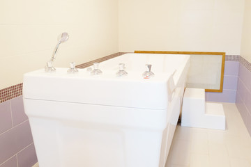 The balneotherapy bath in Spa salon - obrazy, fototapety, plakaty