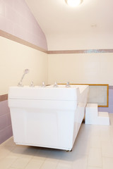 The balneotherapy bath in Spa salon