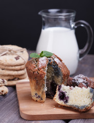 blackberry cupcake