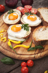 Fried eggs in potato shells