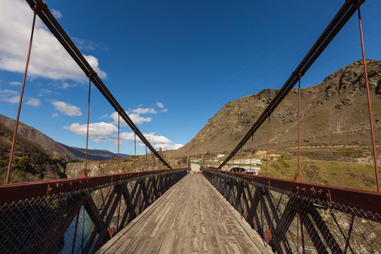 Kawarau Gorge Suspension Bridge