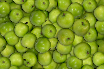 pile of green apples