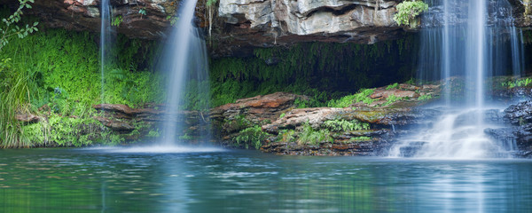 Fototapeta premium Wodospady w Fern Pool w Karijini NP, Australia Zachodnia