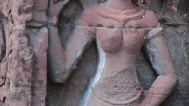 Ancient Temple (Angkor) - Tilt up statue carving MCU
