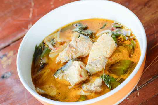 Red curry with fish