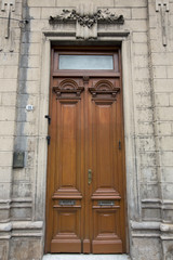 Fototapeta na wymiar Colonial door and architecture in Salta, Argentina