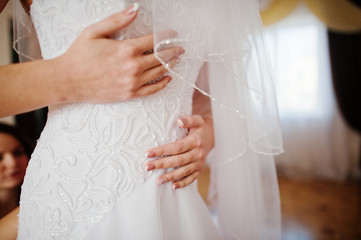 hands of bride