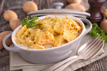 potato gratin with cream and cheese
