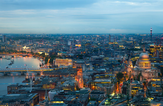 London at sunset, panoramic view with lights © IRStone