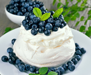 Blueberry Pavlova