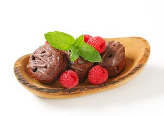 Mini chocolate cakes