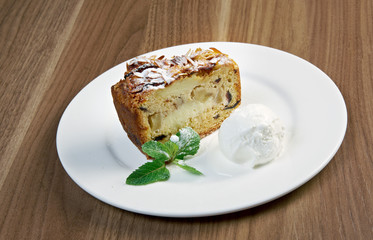 raisin cake