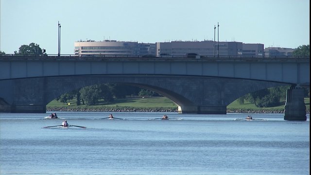 SCUllers Rowing on Potomac River