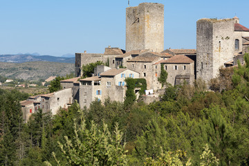 Der mittelalterliche Ort Montreal in Frankreich